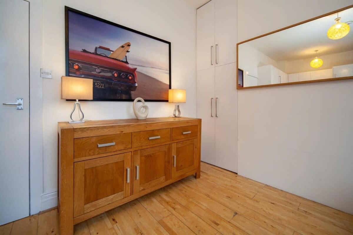 Lovely 2 Bedroom Apartment In Tooting London Exteriör bild